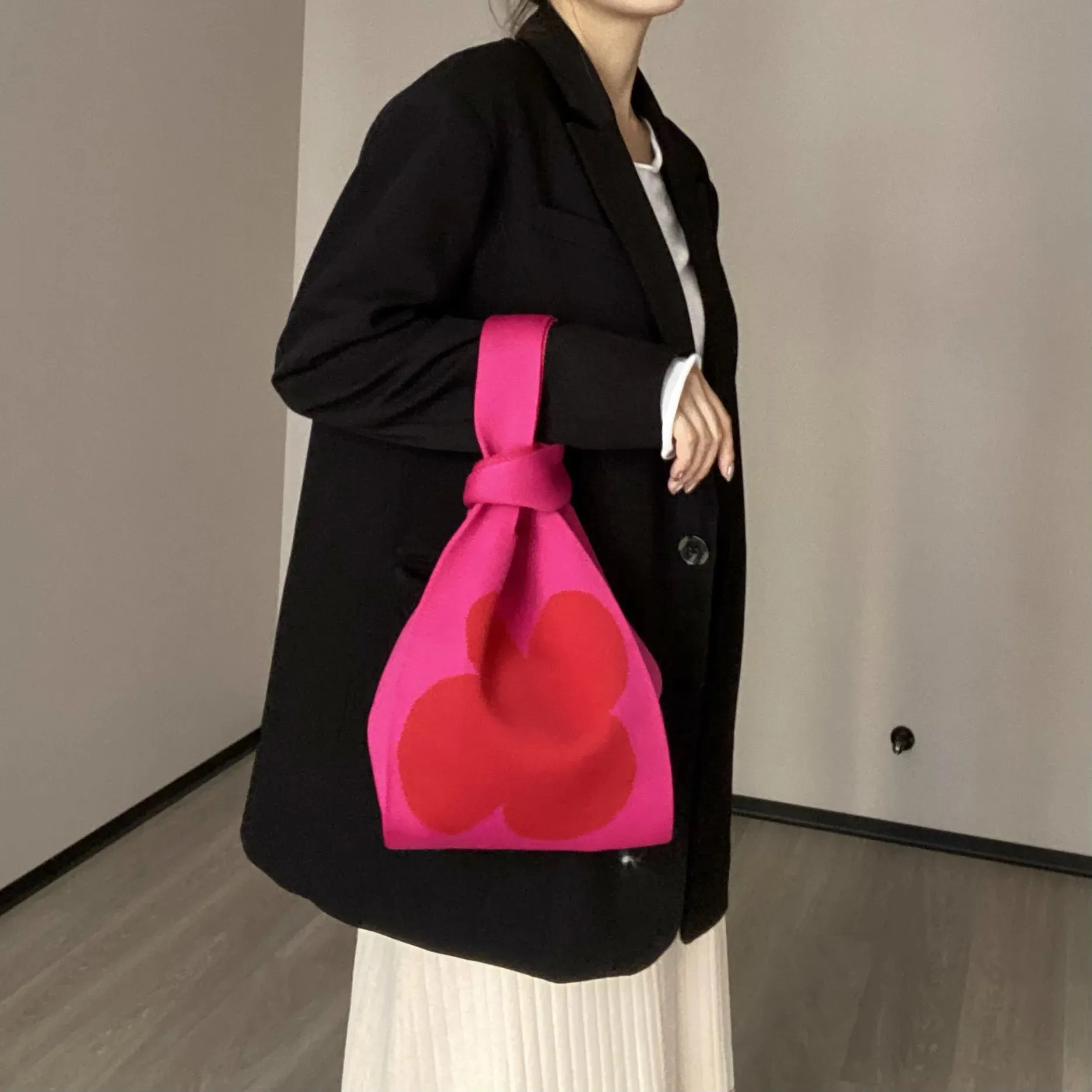 🌸 Adorable Floral Knit Tote Bag 🌼✨ Stylish Woven Purse for Trendy Ladies! 👜💖