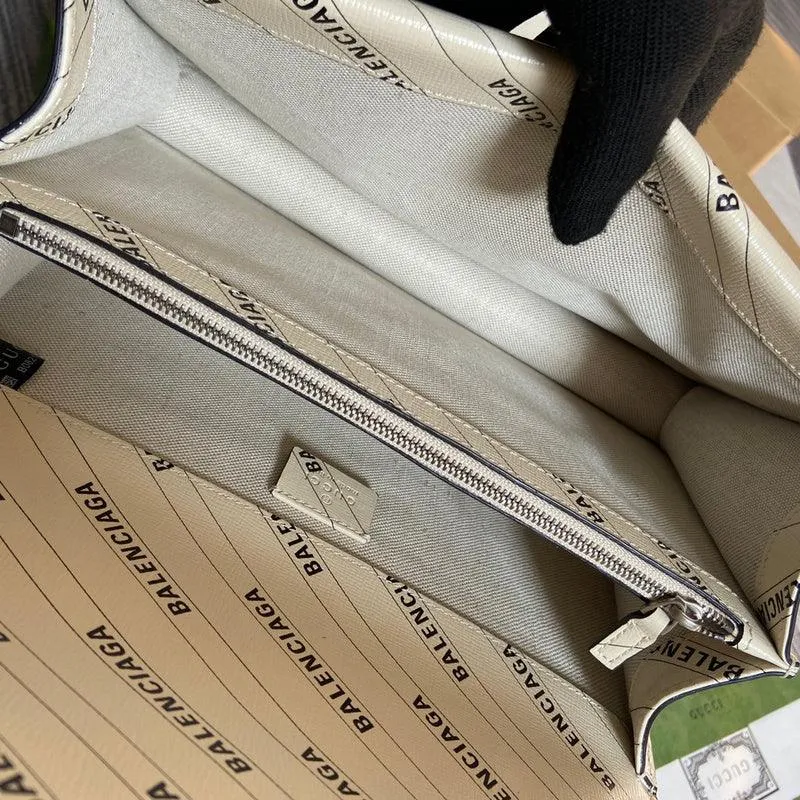 Charm - GG Bags - 1611