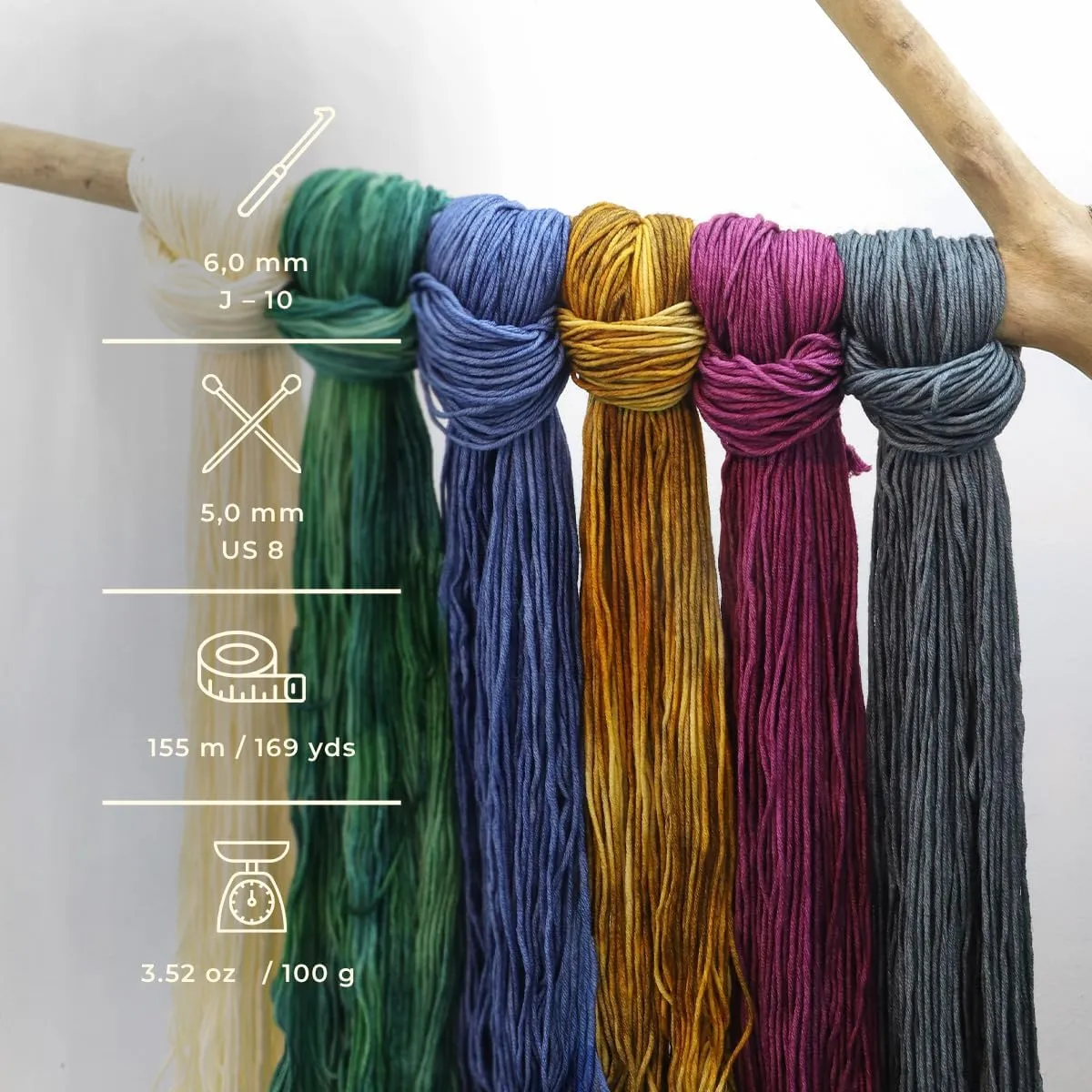 Circulo Bossa Nova Yarn, 100% Superwash Merino Wool - Premium, Soft, Durable - Worsted Weight, 169 Yards - Color: 3480 - Devotion