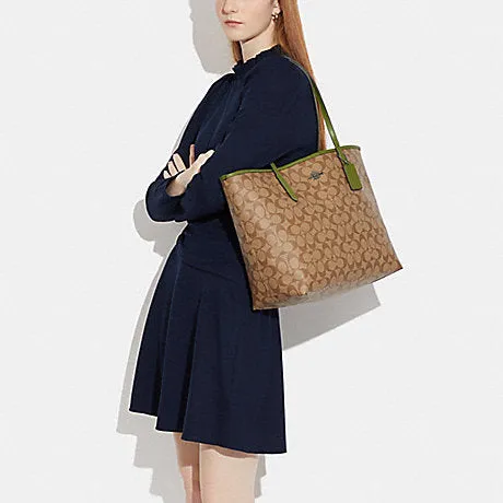 C.O.A.C.H Signature Canvas City Tote Bag
