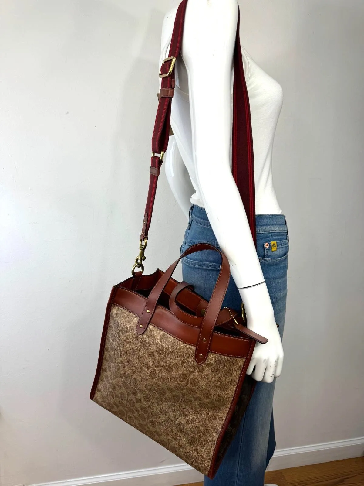 COACH SIGNATURE COATED CANVAS FIELD CARRIAGE TOTE BAG