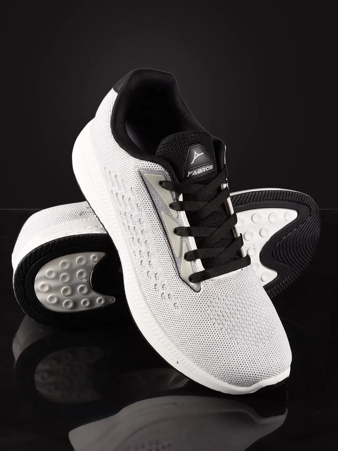 Dario -On-sports-shoes-for-men