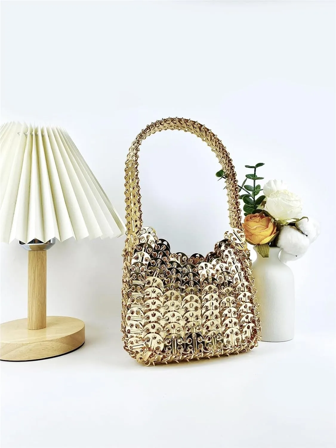 Fashion Korean Version Gold Aluminum Sheet Temperament Versatile Woven Handbag