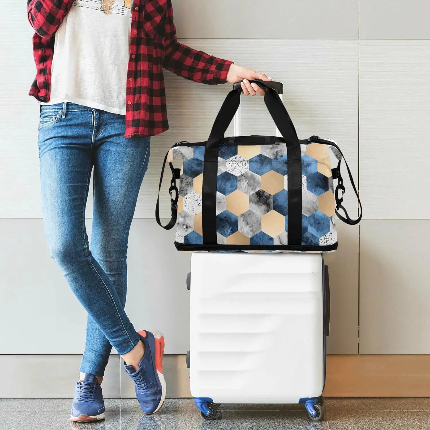 Gold Foil, Gray Marble, Deep Blue Polygons Geometric Hexagon Tile Gym Duffel Bag, Polyester Travel Weekender Luggage Handbag with Waterproof Pocket for Wet Items, Unisex Foldable Tote for Sports