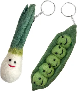 Handmade Cute Wool Felt Keychain 2Pcs 6Types Cute Fruit & Veggie Charms for Bags, Adorable and Fun Accessories