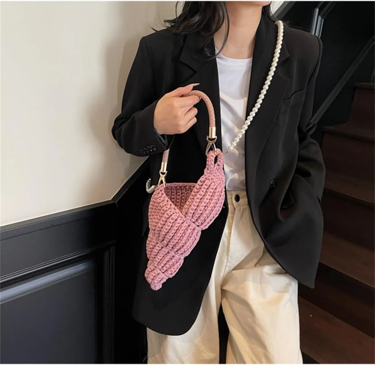 Handwoven Fashion Seashell Bag,Womens Stylish & Unique Boho Clutch with Pearl Strap,Crochet Leather Handle Beach Bag