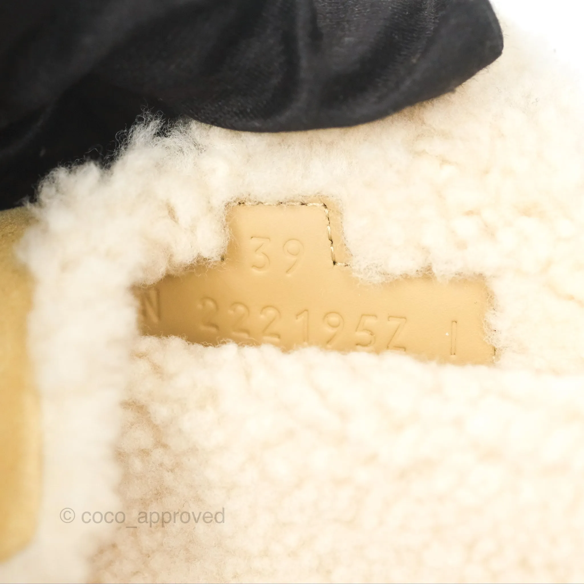 Hermès Chypre Sandal Shearling Beige Albâtre / Écru Suede Goatskin
