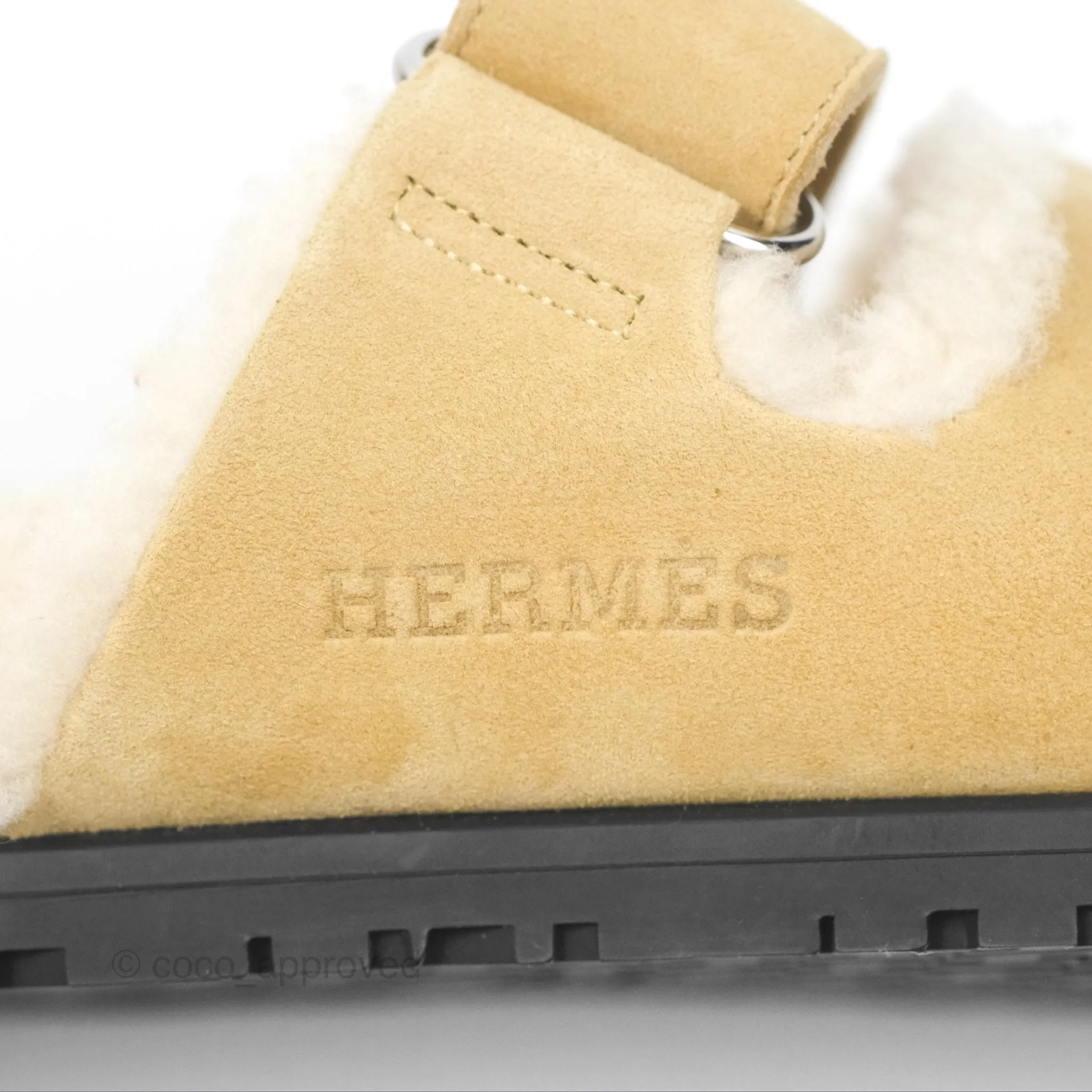 Hermès Chypre Sandal Shearling Beige Albâtre / Écru Suede Goatskin