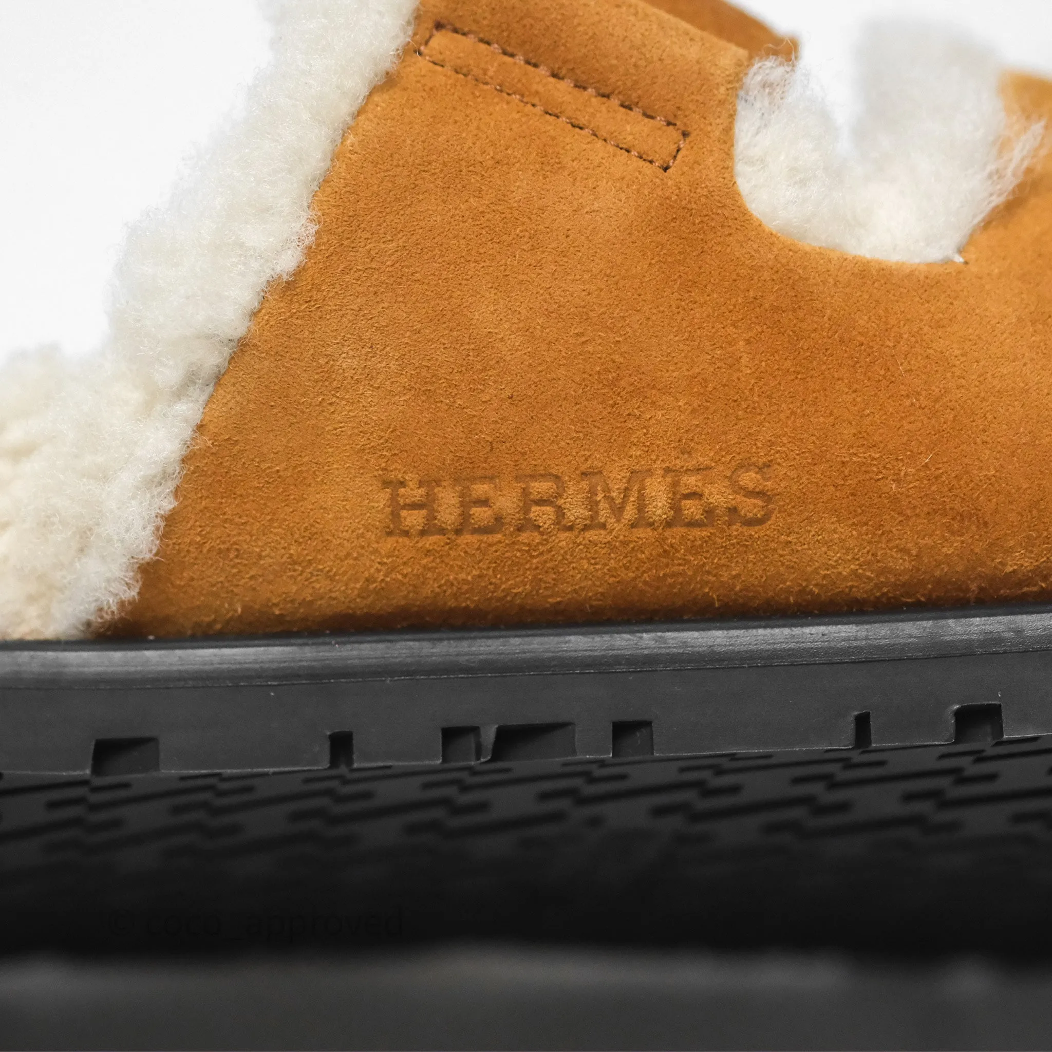 Hermès Chypre Sandal Shearling Beige Kraft / Ecru Goatskin Size 39.5