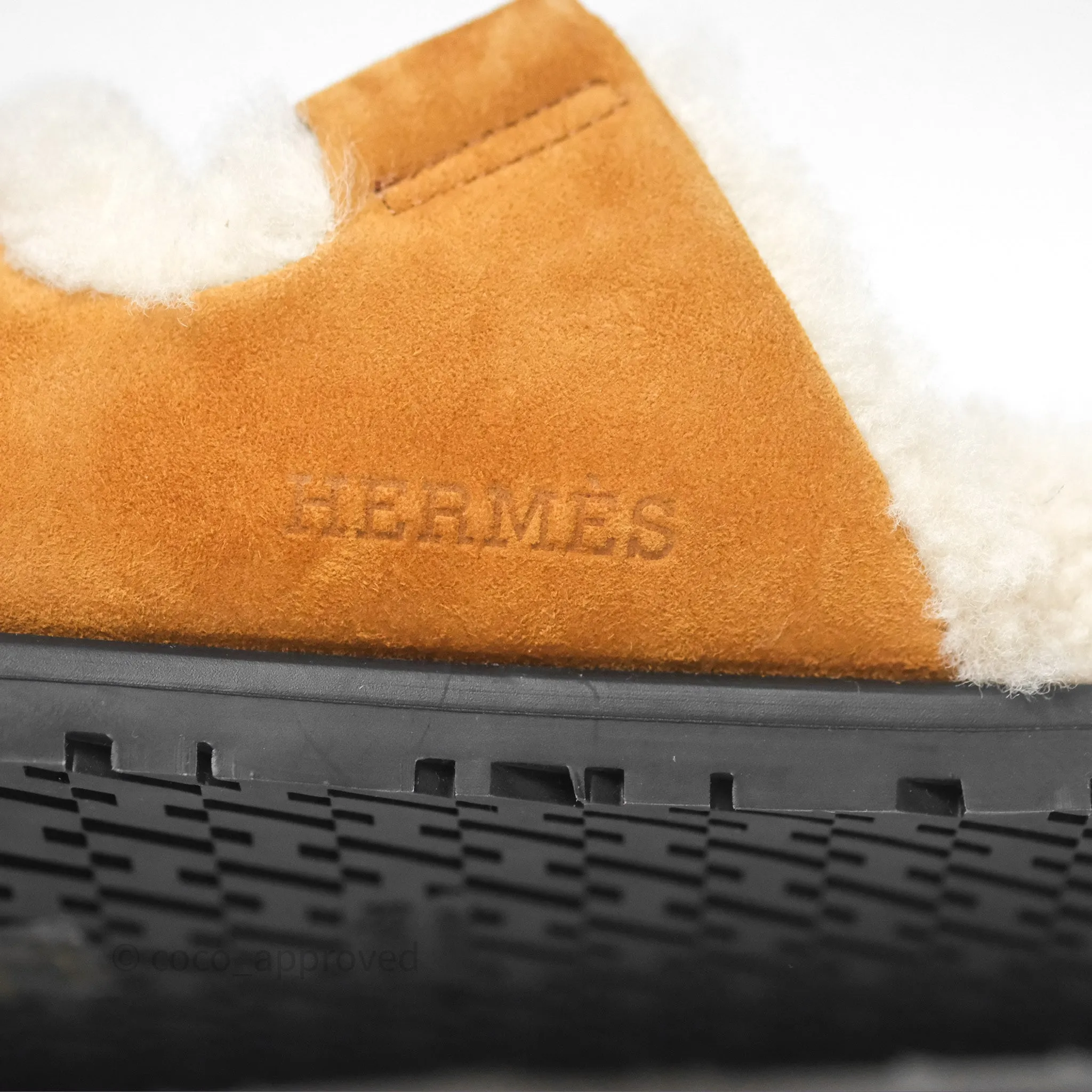 Hermès Chypre Sandal Shearling Beige Kraft / Ecru Goatskin Size 39.5