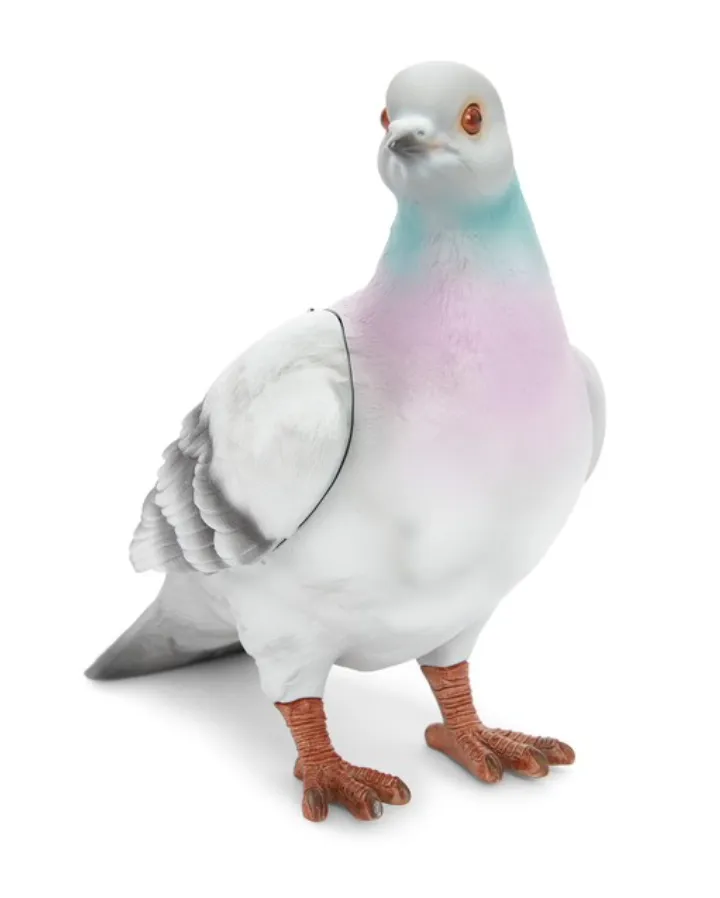 JW ANDERSON
Pigeon Clutch Bag