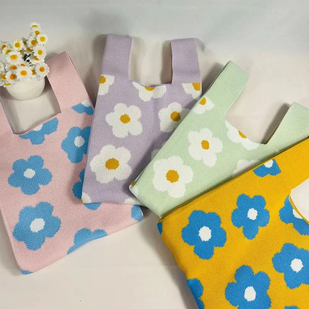Kawaii Floral Knit Knot Bag 🌸✨ - Mini Wrist Tote for Stylish Students 👜🌼