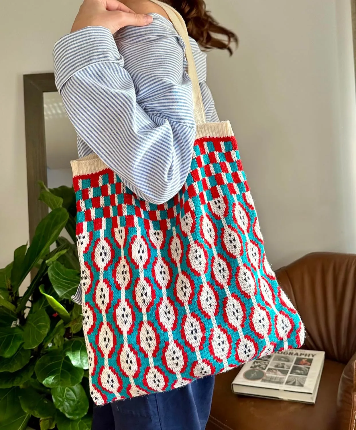 KetaStyle Aesthetic Crochet Tote Bag for Women Cute Crochet Tote Bag Knit Bag, 40 cm x 36 cm (15.7 inches x 14 inches)