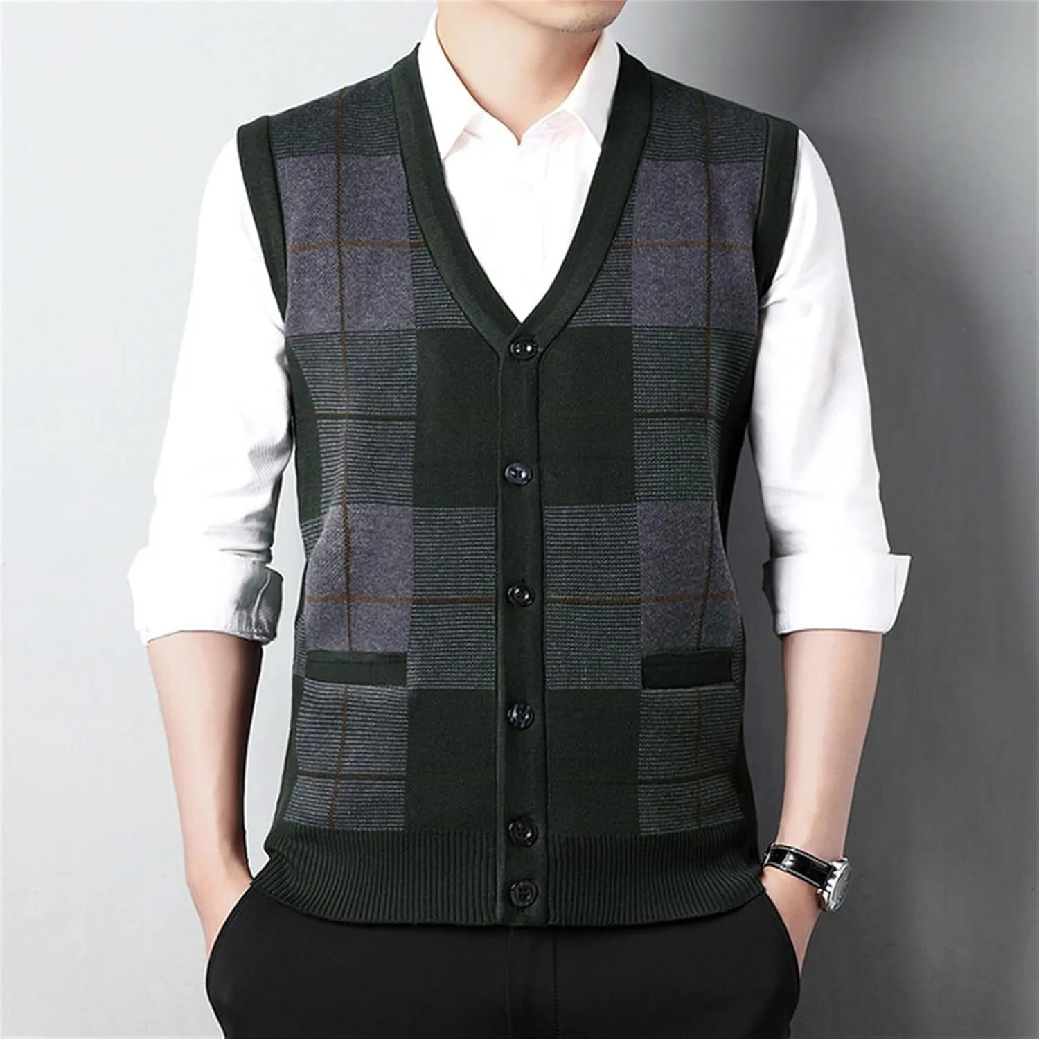 Mens Sweater Vest Classic V Neck Button Down Sleeveless Jackets Plus Size Casual Knitwear Cardigan Vest with Pockets